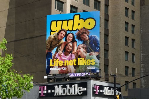 Positive and ‘anti-boring’ identity for Yubo, a video live-streaming app for teens